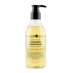 Calura Care and Styling Moisture Balance Cleanser on white background